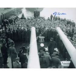 WW2 HMS Exeter signed Jack London, Churchill, Graf Spee photo. COA UACC