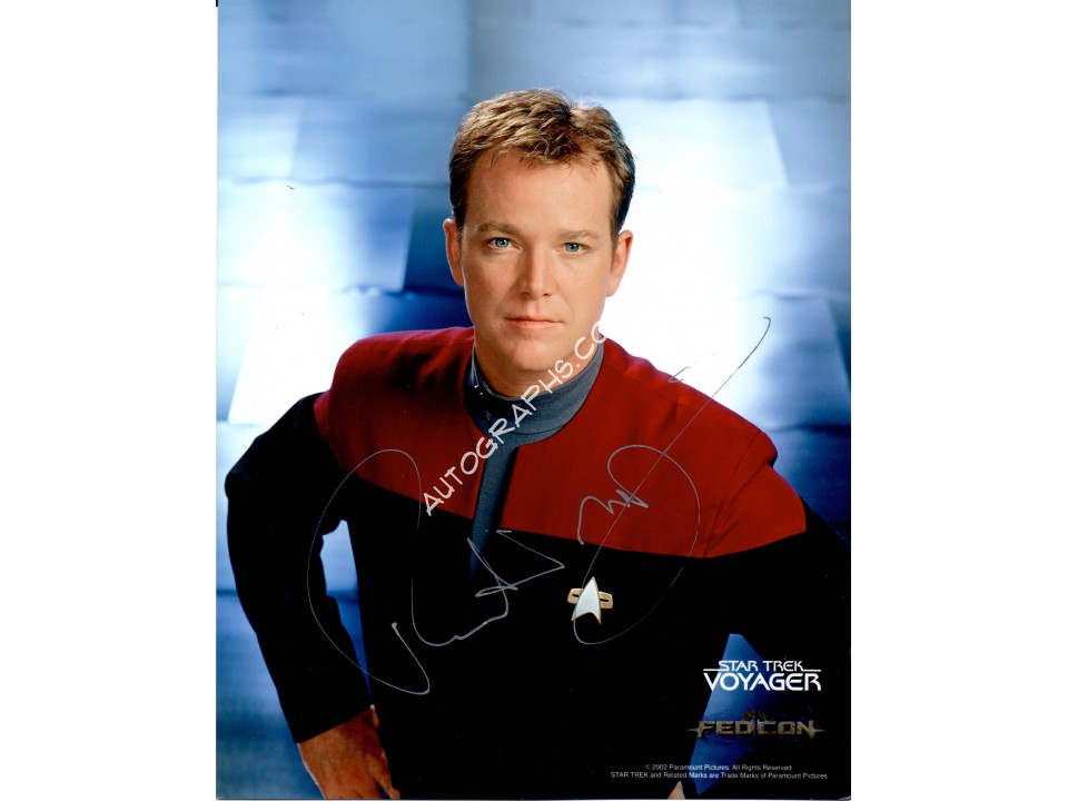 Robert Duncan McNeil Star Trek genuine signed authentic autograph photo. COA UACC
