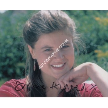 Doctor Who Sophie Aldred genuine authentic signed autograph photo 2. COA UACC