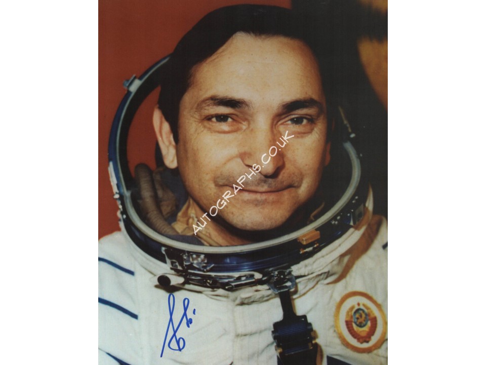 Cosmonaut Valery Bykovsky genuine authentic signed autograph image. COA UACC