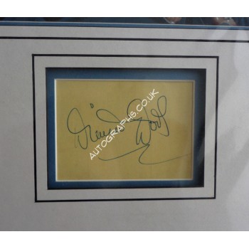 Diana Dors genuine authentic signed autograph display. COA UACC Diana Dors genuine authentic signed autograph display. COA UACC