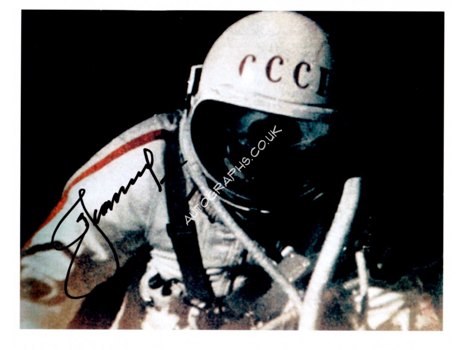 Alexei Leonov Cosmonaut Vostok space genuine authentic autograph signed image. COA UACC Alexei Leonov Cosmonaut Vostok space genuine authentic autograph signed image. COA UACC