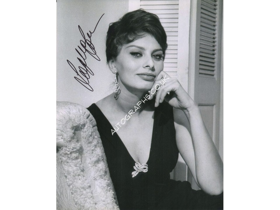 Sophia Loren signed genuine signature photo. COA UACC