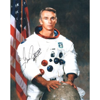 Eugene Cernan Apollo 17 signed genuine signature photo NASA. COA UACC