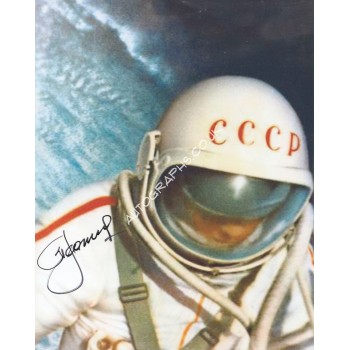 Alexei Leonov cosmonaut signed authentic genuine signature photo 5. COA UACC