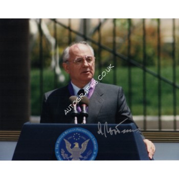 Mikhail Gorbachev politics genuine signature authentic photo. COA UACC