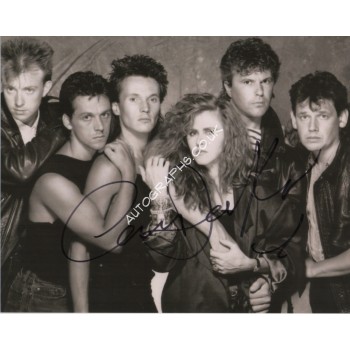 Carol Decker signed authentic genuine signature photo. COA UACC
