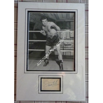 Freddie Mills Boxing signed authentic genuine signature autograph display. COA UACC