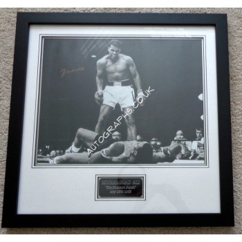 Muhammad Ali genuine authentic signed autograph photo display. COA UACC