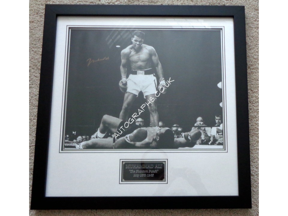 Muhammad Ali genuine authentic signed autograph photo display. COA UACC