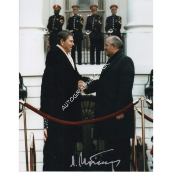 Mikhail Gorbachev authentic signed genuine signature photo. COA UACC