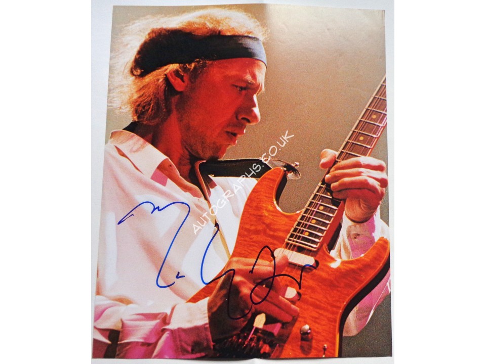 Mark Knopfler Dire Straits genuine authentic original signed photo 3. COA UACC Mark Knopfler Dire Straits genuine authentic original signed photo 3. COA UACC