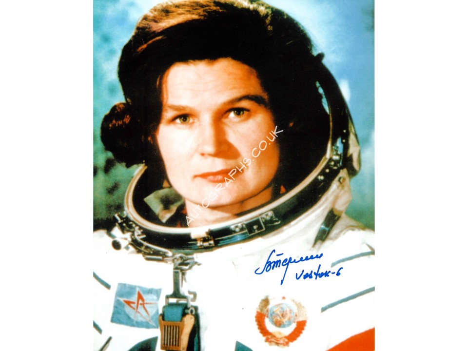 Valentina Tereshkova space Russia genuine signed authentic signature photo. COA UACC Valentina Tereshkova space Russia genuine signed authentic signature photo. COA UACC