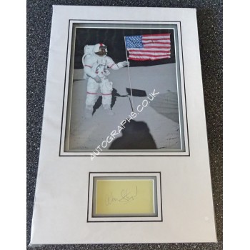 Alan Shephard Apollo 14 signed genuine signature autograph display. COA UACC