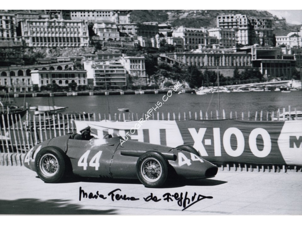 Maria Teresa de Filippis F1 authentic genuine signed autograph photo. COA UACC