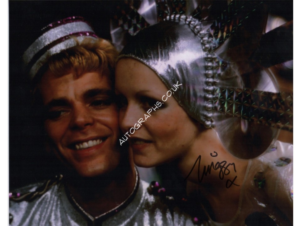 Twiggy Lawson Boyfriend signature authentic genuine signed photo. COA UACC