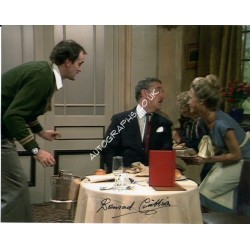 Bernard Cribbins Fawlty Towers authentic signed genuine autograph photo. COA UACC