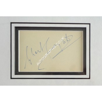 Charles Laughton Hunchback signed authentic autograph photo display. COA UACC Charles Laughton Hunchback signed authentic autograph photo display. COA UACC