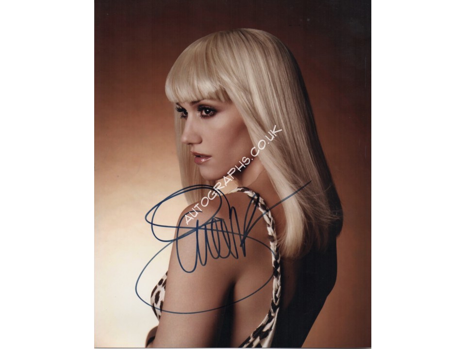Gwen Stefani music genuine signed authentic signature photo. COA UACC Gwen Stefani music genuine signed authentic signature photo. COA UACC