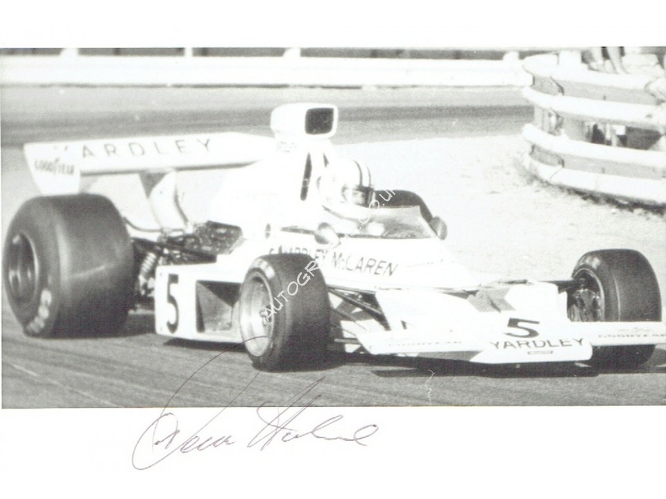 Denny Hulme genuine original authentic signed autograph photo. COA UACC
