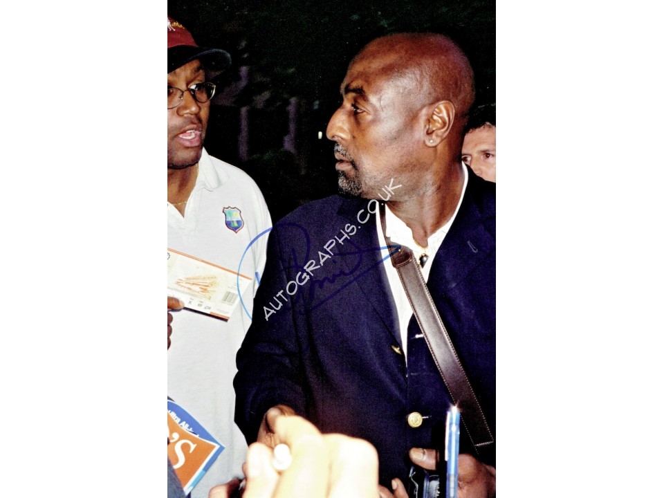 Viv Richards original authentic genuine signed photo. COA UACC Viv Richards original authentic genuine signed photo. COA UACC