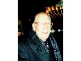 Roger Bannister - 4 Minute Mile signed authentic genuine signature. COA UACC