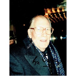 Roger Bannister - 4 Minute Mile signed authentic genuine signature. COA UACC