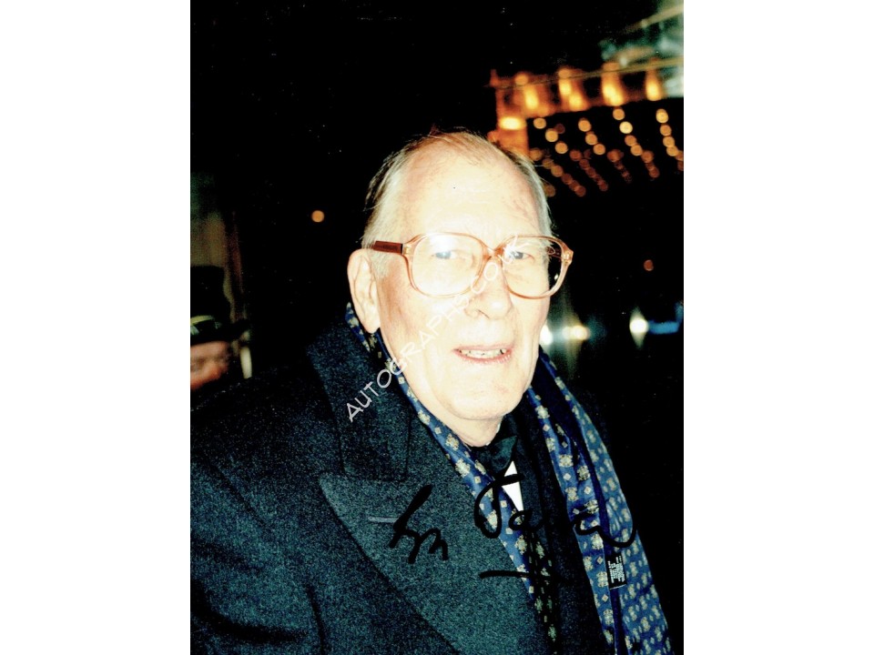 Roger Bannister - 4 Minute Mile signed authentic genuine signature. COA UACC