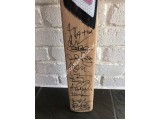 England Ashes Team 2011 genuine authentic signed signatures bat. COA UACC England Ashes Team 2011 genuine authentic signed signatures bat. COA UACC