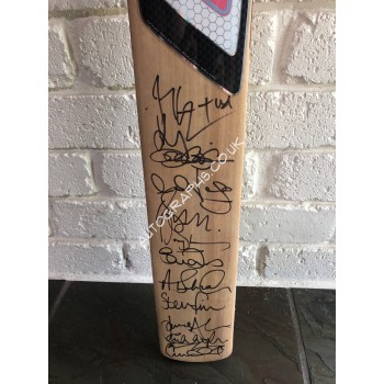 England Ashes Team 2011 genuine authentic signed signatures bat. COA UACC