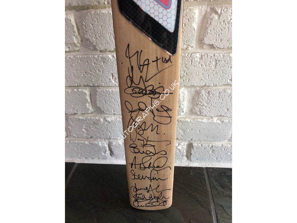 England Ashes Team 2011 genuine authentic signed signatures bat. COA UACC England Ashes Team 2011 genuine authentic signed signatures bat. COA UACC