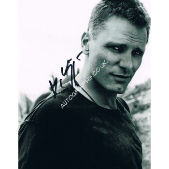 Viggo Mortensen original authentic genuine signed photo. COA UACC