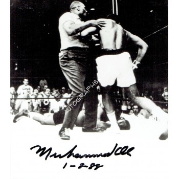 Muhammad Ali Boxing genuine signed authentic autograph signature book cover. COA UACC