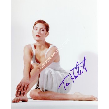 Teri Hatcher  authentic genuine autograph signed photo. COA UACC
