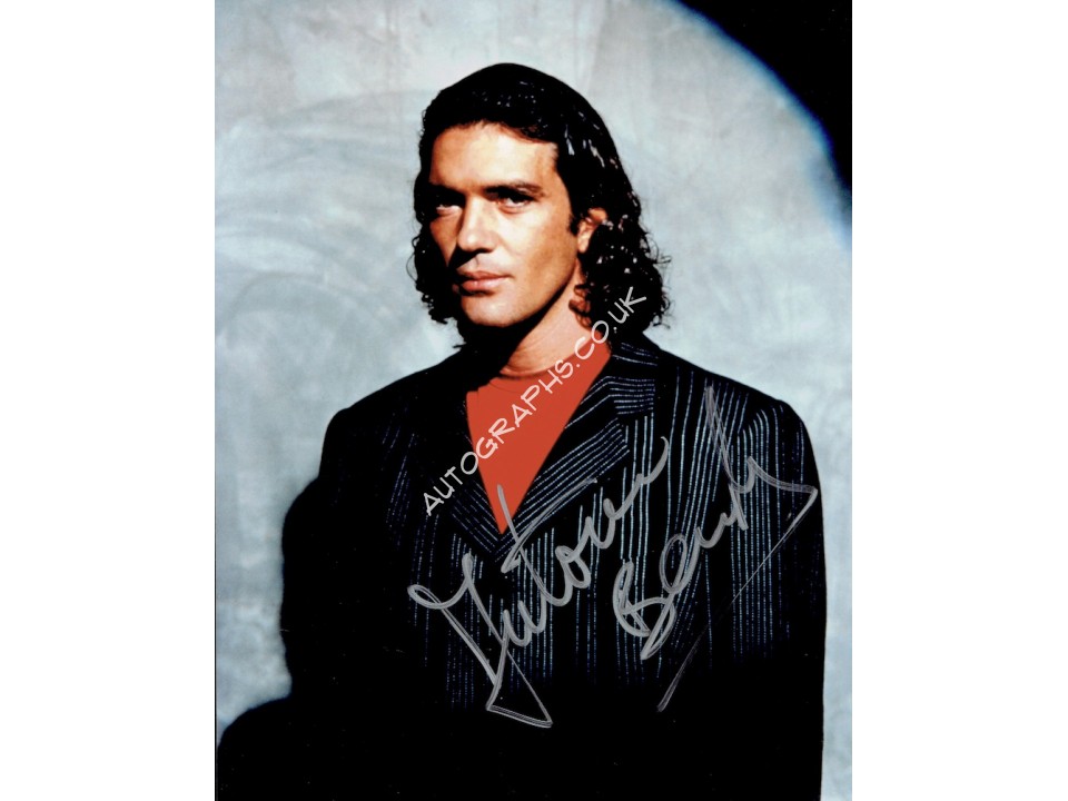 Antonio Banderas authentic genuine autograph signed photo. COA UACC Antonio Banderas authentic genuine autograph signed photo. COA UACC