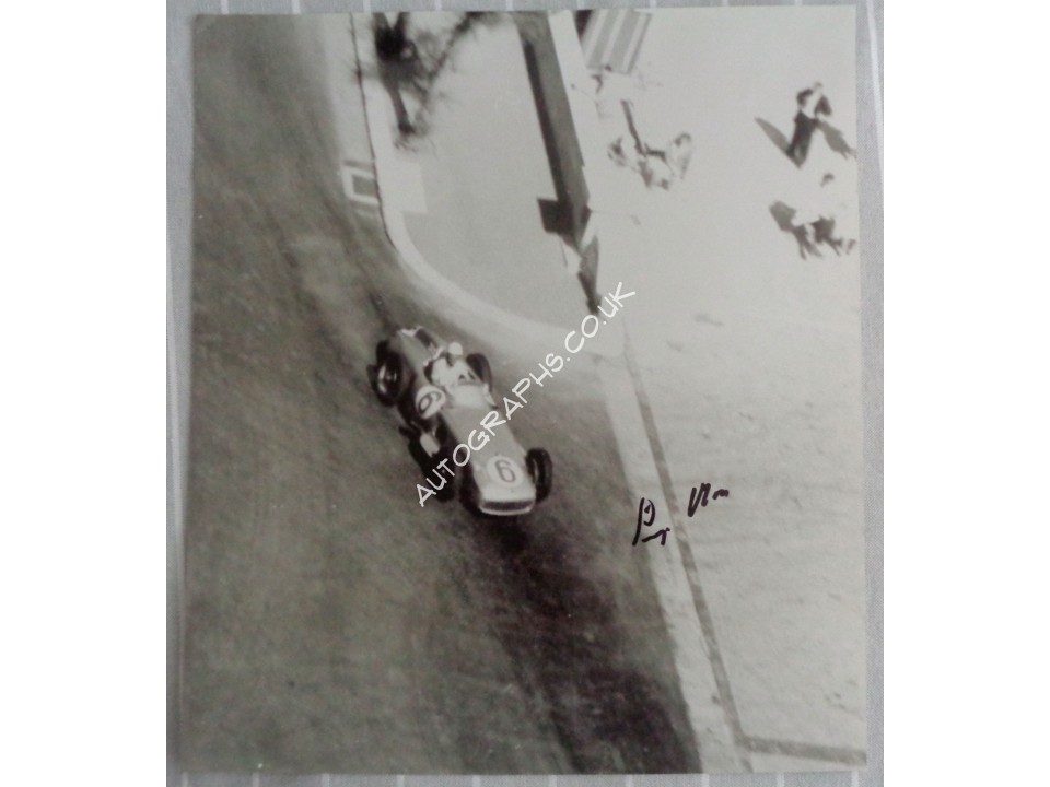 Stirling Moss genuine authentic genuine signed autograph image. COA UACC Stirling Moss genuine authentic genuine signed autograph image. COA UACC