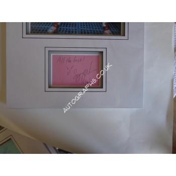 Sigourney Weaver authentic genuine signature signed autograph display photo. COA UACC Sigourney Weaver authentic genuine signature signed autograph display photo. COA UACC