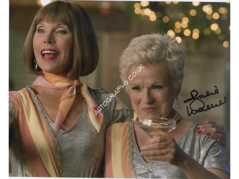 Julie Walters Mama Mia genuine signed autograph colour photo. COA UACC