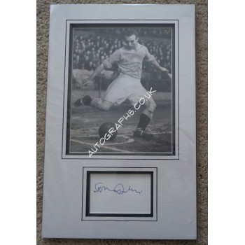 Stanley Mathews genuine signed authentic signature & photo. COA UACC