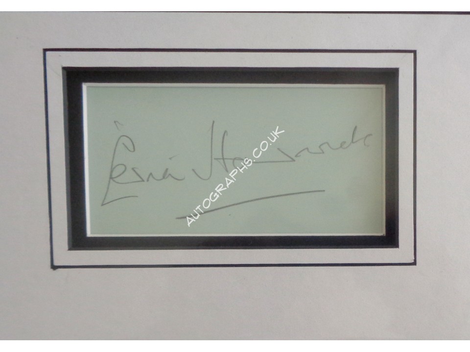 Cedric Hardwick Twilight Zone signed genuine signature autograph display. COA UACC Cedric Hardwick Twilight Zone signed genuine signature autograph display. COA UACC
