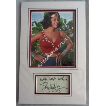 Debra Winger Wonder Girl signed genuine signature autograph display. COA UACC