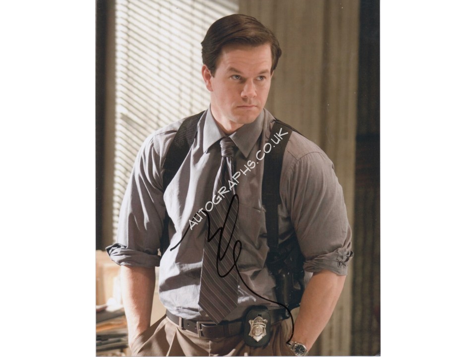 Mark Wahlberg Departed genuine signed authentic signature photo. COA UACC Mark Wahlberg Departed genuine signed authentic signature photo. COA UACC