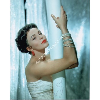 Claire Bloom genuine authentic signed autograph photo. COA UACC