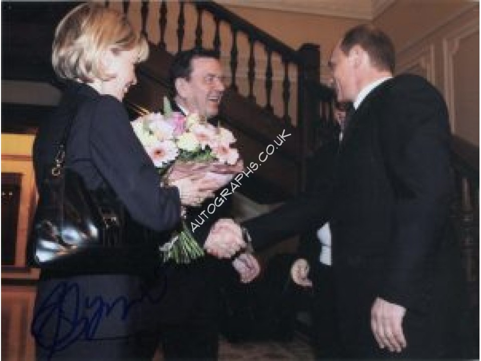 Vladimir Putin genuine signed autograph photo. COA UACC Vladimir Putin genuine signed autograph photo. COA UACC