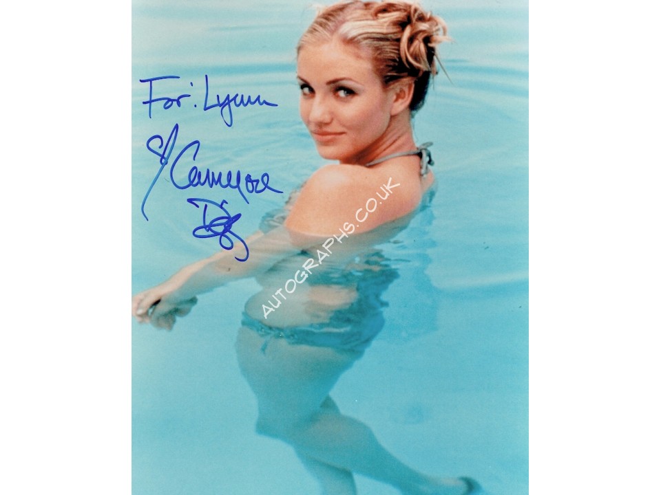 Cameron Diaz original authentic genuine autograph signed photo. COA UACC Cameron Diaz original authentic genuine autograph signed photo. COA UACC