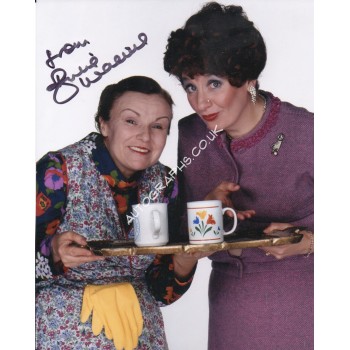 Julie Walters Acorn Antiques genuine authentic autograph signed photo. COA UACC