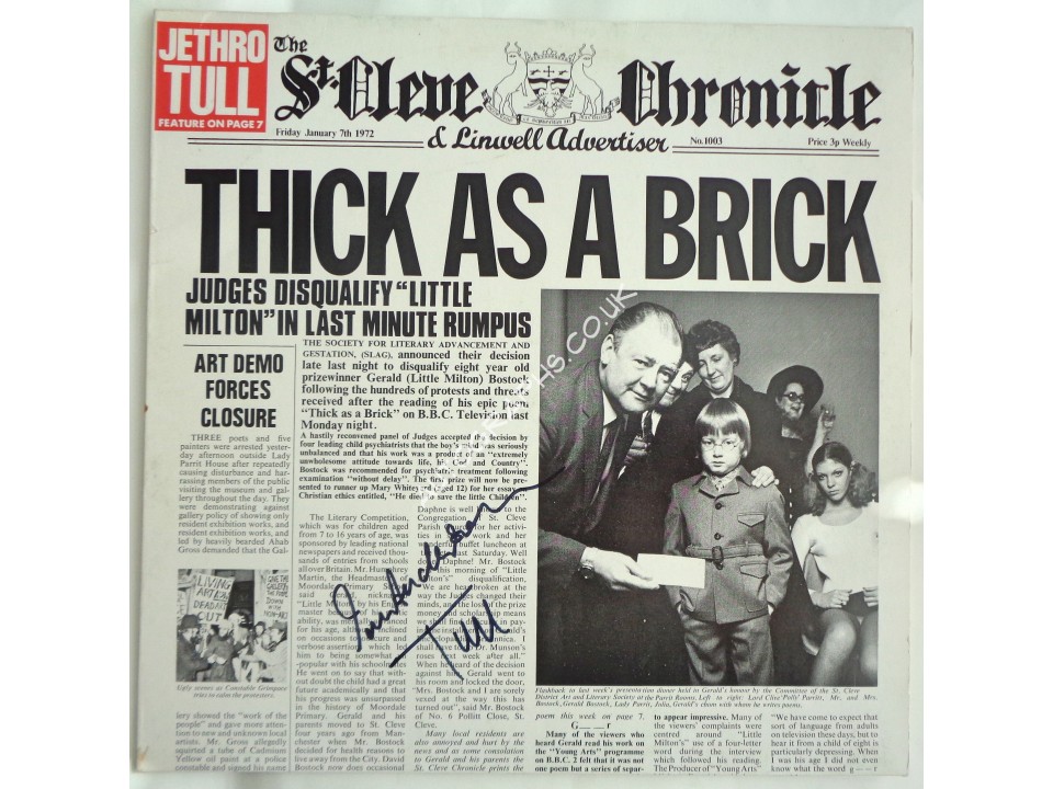Jethro Tull Ian Anderson signed authentic signature autograph photo. COA UACC