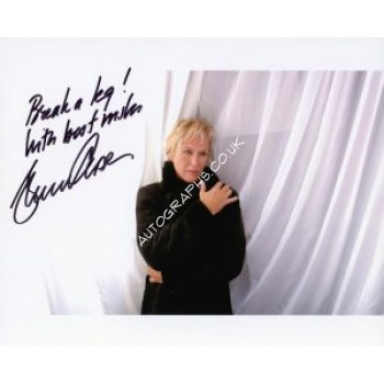 Glenn Close original authentic genuine autograph signed photo. COA UACC Glenn Close original authentic genuine autograph signed photo. COA UACC