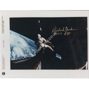 Gemini Apollo Richard Gordon astronaut authentic signed autograph photo. COA UACC