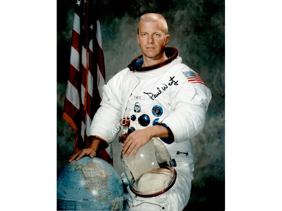 Paul Weitz Skylab astronaut genuine signed authentic autograph photo. COA UACC Paul Weitz Skylab astronaut genuine signed authentic autograph photo. COA UACC